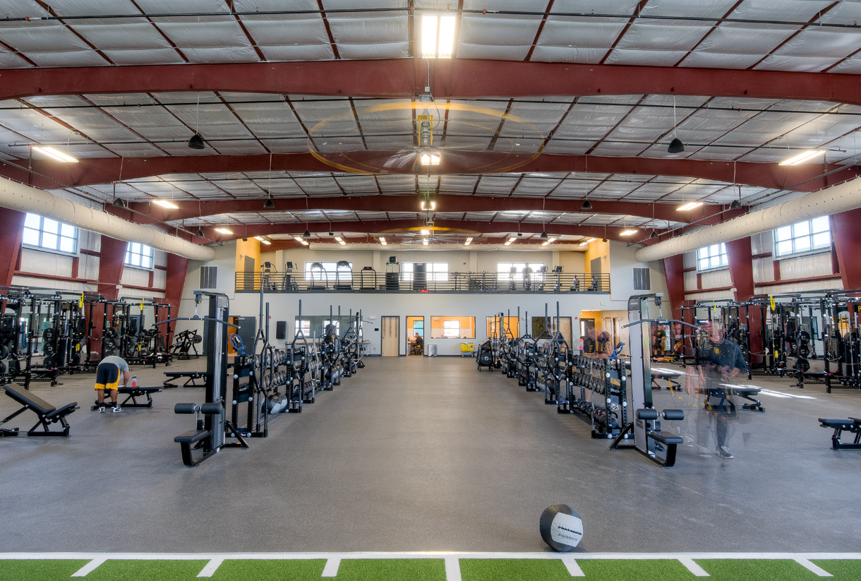 how contractors manage large scale construction projects in Florida