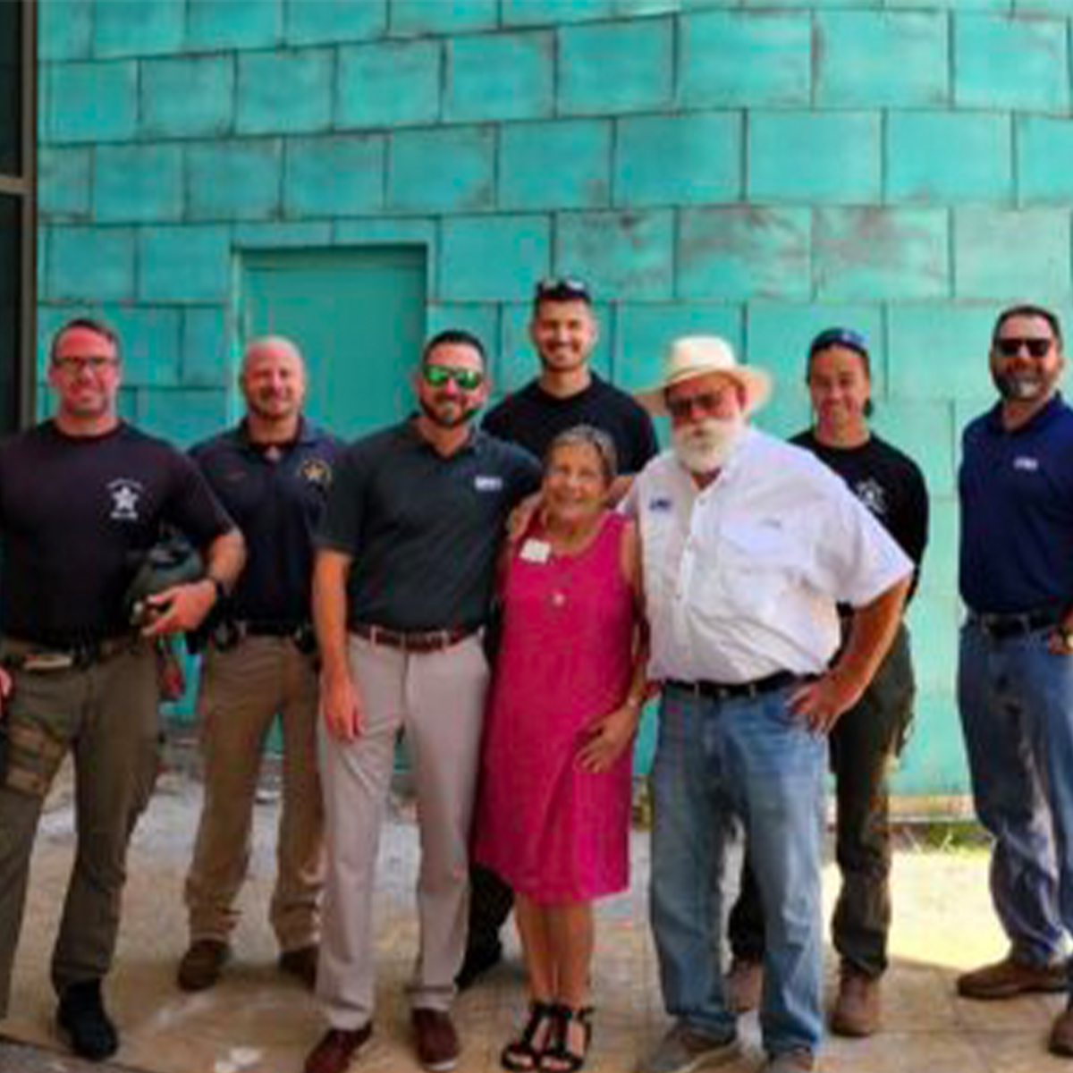 who builds commercial buildings in Sarasota Florida and what do their projects look like